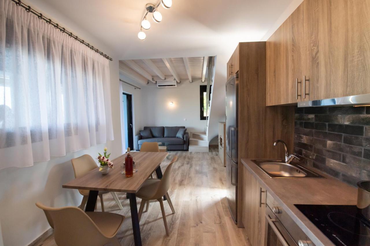 Blue House Luxury Apartment Nikiana Exterior photo